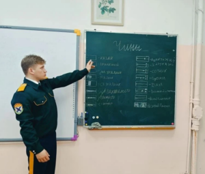 От старших — к младшим. От опыта — к делу.